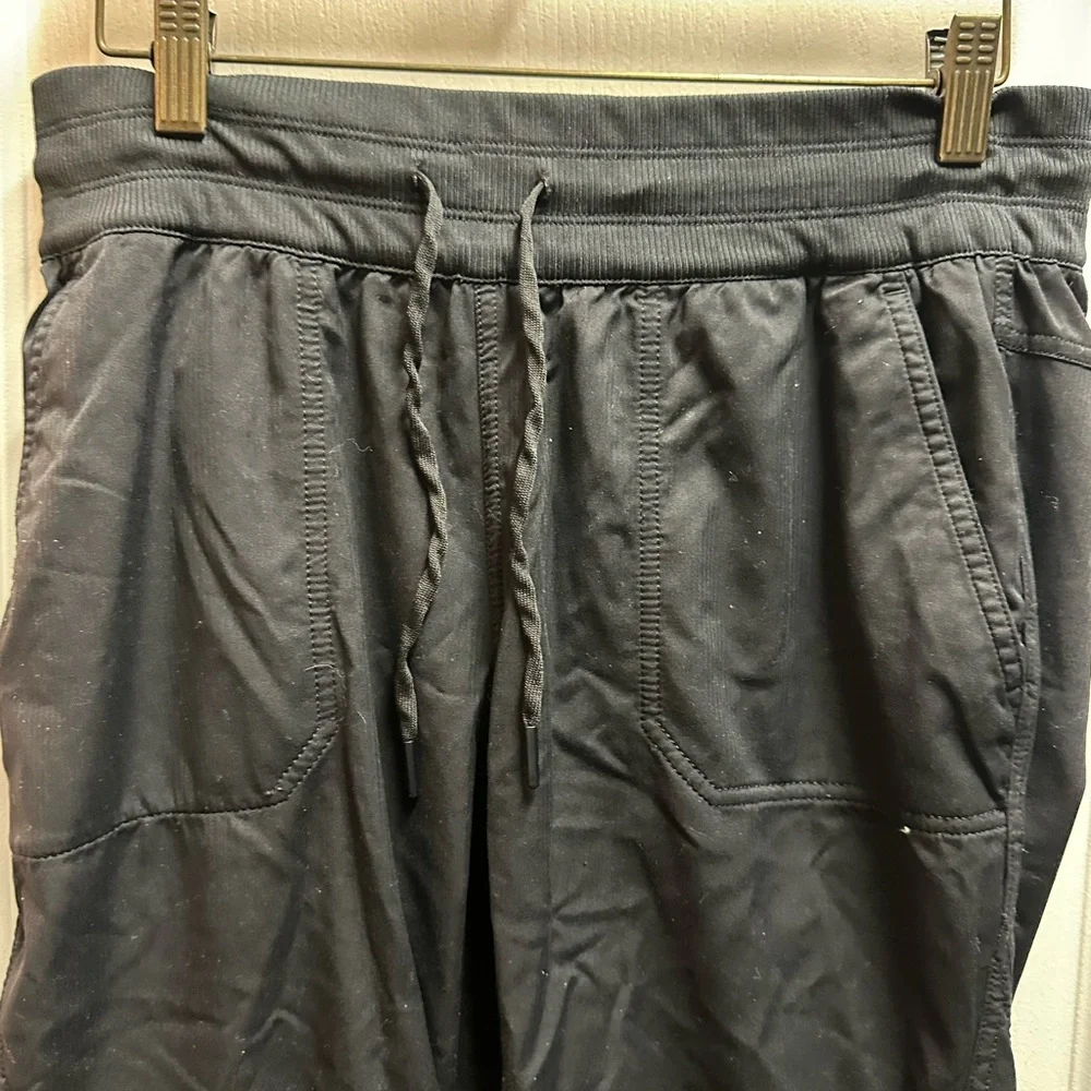 The North Face womens Black Jogger Pants size M/ NWOT B151